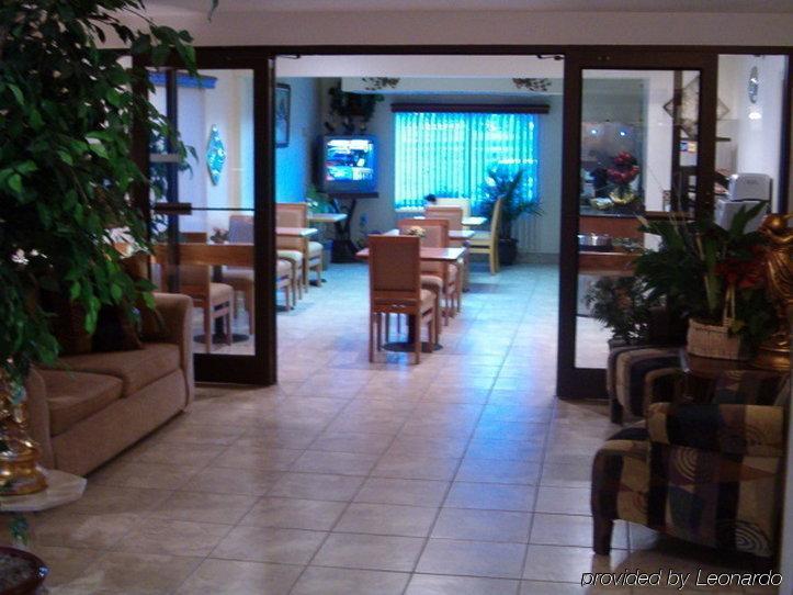 Americas Best Value Inn & Suites Ft Collins E At I-25 Fort Collins Restaurant photo